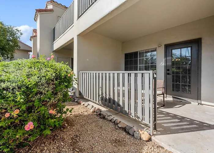 Cozy 2br-pool, Yoga Rm, Gym, Cabanas, Bbq,prkng Apartment *