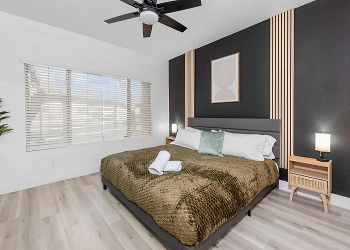 Apartment Cozy 2br-pool, Yoga Rm, Gym, Cabanas, Bbq,prkng