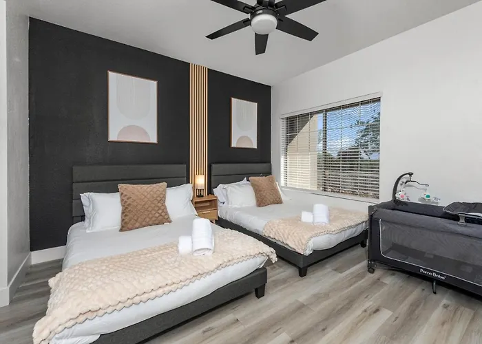 Cozy 2br-pool, Yoga Rm, Gym, Cabanas, Bbq,prkng * Scottsdale